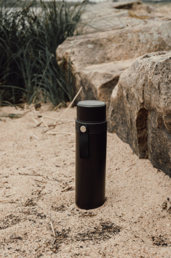 Logotrade werbemittel das Foto: VINGA Tono RCS Thermoskanne mit zwei Bechern, 750ml