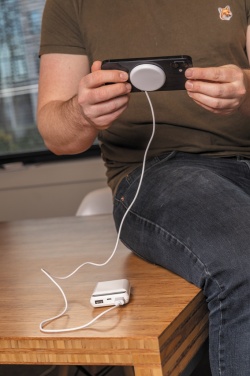 Logotrade advertising products photo of: 5W magnetic wireless charger