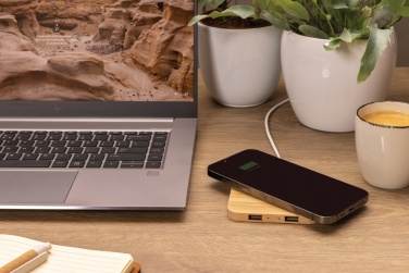 Logotrade corporate gift image of: Bamboo 10W wireless charger with USB