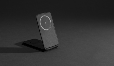 Logo trade advertising products image of: Swiss Peak RCS rPU 15W  3-in-1 magnetic wireless charger