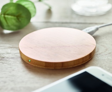 Logo trade promotional products image of: Wireless charger bamboo 10W RUNDO +