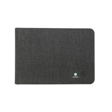 Logo trade corporate gift photo of: Swiss Peak 15W magnetic charging laptop sleeve 14-15,6"