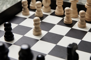 Logotrade reklaamtoote foto: VINGA Chess kohvilauamäng