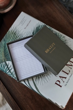 Logotrade meene foto: VINGA Bratzy kohvilauamäng