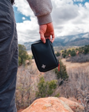 Logotrade ärikingitused pilt: RCS taaskasutatud nubuck PU kotikese esmaabikomplekt