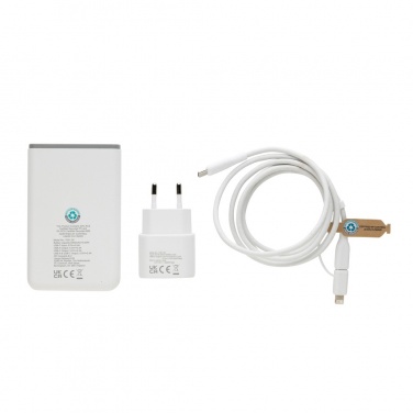 Logotrade ärikingituse foto: Surge RCS taaskasutatud PET 20W tüüpi C 3 tk laadimiskomplekt