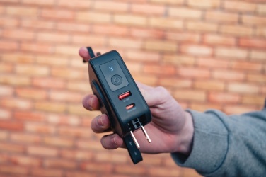 Logo trade reklaamtooted foto: Urban Vitamin Saratoga 5 in 1 universaalne laadija