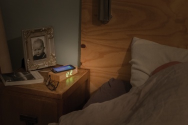 Logotrade reklaamkingitused pilt: Bambusest äratuskell 5W juhtmevaba laadijaga