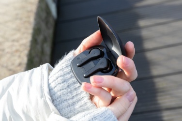 Logo trade reklaamkingid foto: Urban Vitamin Byron ENC kõrvaklapid