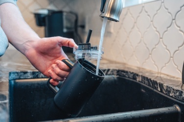 Logotrade reklaamkingituse foto: Cube RCS sertifikaadiga taaskasutatud terasest kruus 800ml