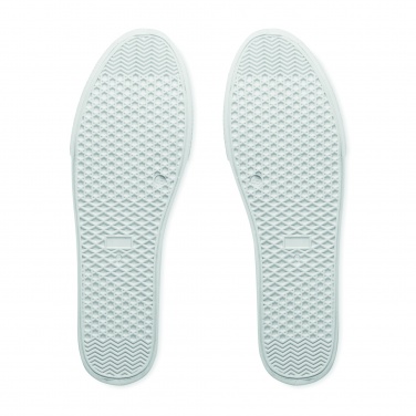 Logo trade reklaamkingituse pilt: PU suuruses 47 tossud