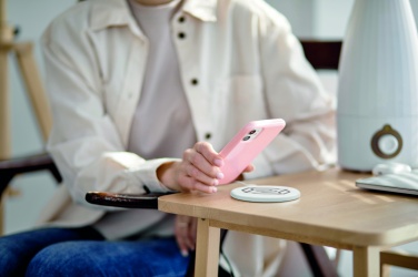 Logotrade ärikingitused pilt: ABS juhtmevaba laadija 10W