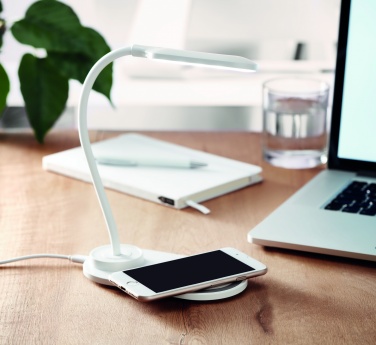Logo trade ärikingid foto: Lauavalgusti ja laadija 10W