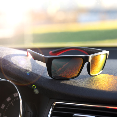 Logo trade reklaamtooted foto: Päikeseprillid IRAVADI Schwarzwolf