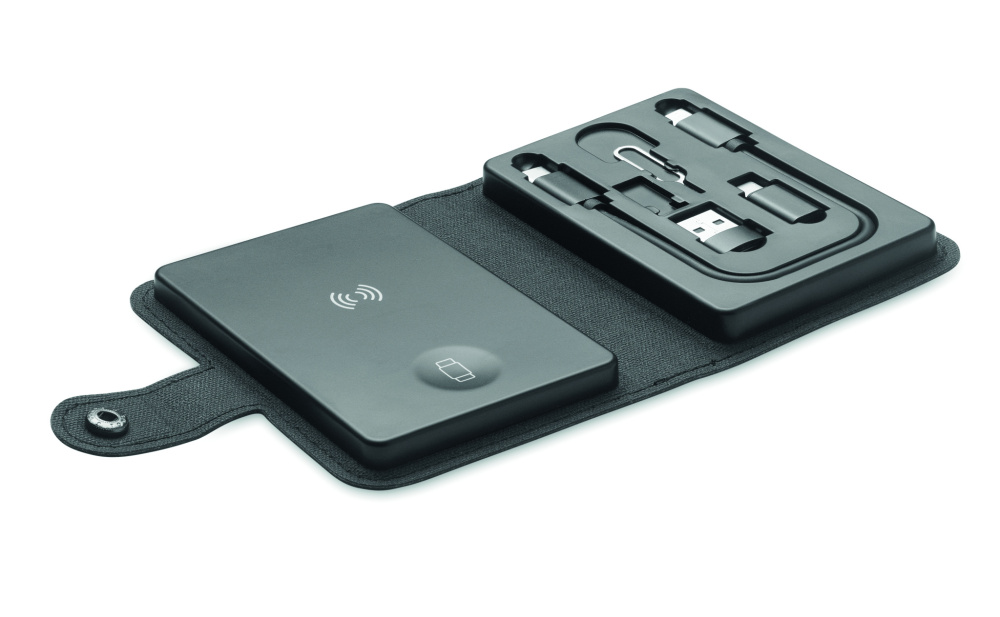 Logotrade ärikingitused pilt: CAWATT 4 in 1 kaabli pistikute komplekt 15W