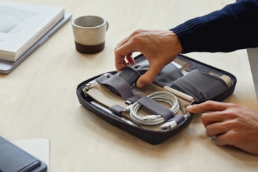 Logotrade firmakingi foto: Bellroy komplekt tehnika tarvikute hoiustamiseks