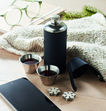 Logo trade reklaamkingid foto: Plasku koos topsidega COCOON