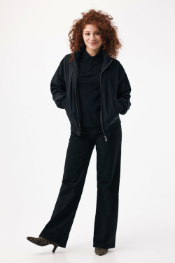 Logotrade firmakingituse foto: IQONIQ Odin taaskasutatud polüestrist kerge unisex jakk