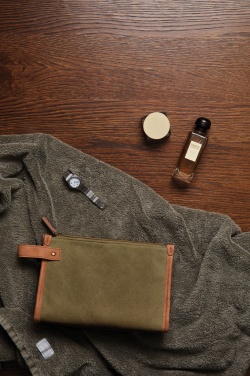 Logotrade mainoslahja ja liikelahja kuva: VINGA Bosler toilettilaukku kierrätetystä GRS canvaksesta