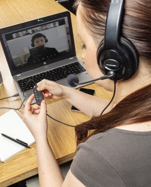 Logo trade mainoslahjat ja liikelahjat kuva: Työheadset johdolla