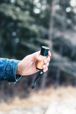 Logo trade mainostuote kuva: Bambu- ja RCS-kierrätysmuovitaskulamppu