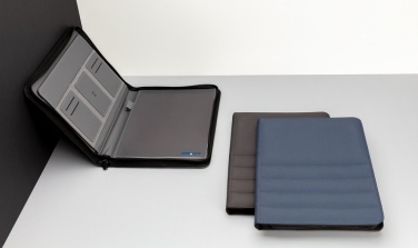 Logo trade mainoslahja ja liikelahja tuotekuva: Impact AWARE™ RPET A4 portfolio vetoketjulla