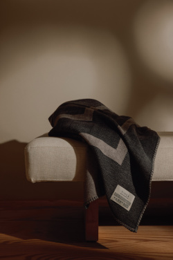 Logotrade mainoslahjat kuva: VINGA Monogram GRS -peitto