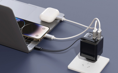 Logotrade mainoslahja tuotekuva: Urban Vitamin Mendocino – 65 W GaN-laturi