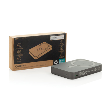 Logo trade mainoslahjat ja liikelahjat kuva: Quantum ultra-nopea 10 000 mAh magneettinen 25 W powerbank.