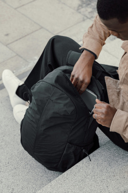 Logotrade firminės dovanos nuotrauka: KENTO URBAN RCS perdirbto nailono 15,6 colių kuprinė su priekiu