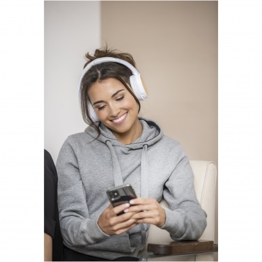 Logotrade ziemassvētku dāvanas foto: Athos bambusa Bluetooth® austiņas ar mikrofonu