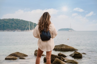 Logotrade ziemassvētku dāvanas foto: Impact AWARE™ pārstrādāta džinsa mugursoma ar aukliņu