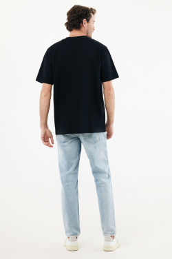 Logotrade korporatīvās dāvanas foto: IQONIQ Nikko smagsvars pārstrādātas kokvilnas T-krekls