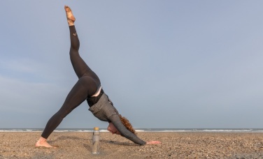 Лого трейд pекламные продукты фото: Бутылка из ударопрочного боросиликатного стекла с бамбуковой крышкой