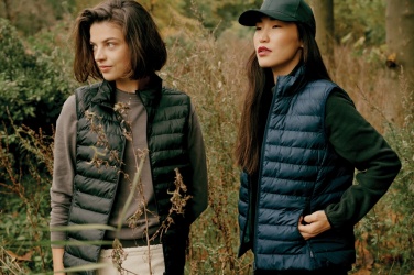 Лого трейд pекламные cувениры фото: Женский утепленный жилет Iqoniq Meru из переработанного полиэстера