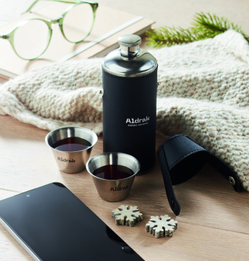 Логотрейд бизнес-подарки картинка: Hip flask with shot cups