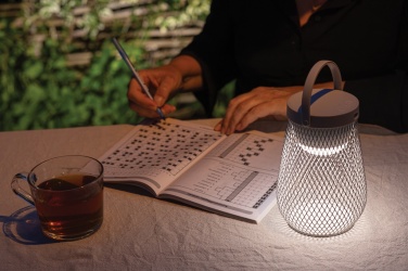 Logotrade kampanjprodukter bild: Aurora RCS återvunnen plast USB-uppladdningsbar bordslampa