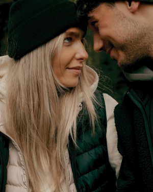 Logotrade profilreklam bild: Iqoniq Meru damväst i återvunnen polyester