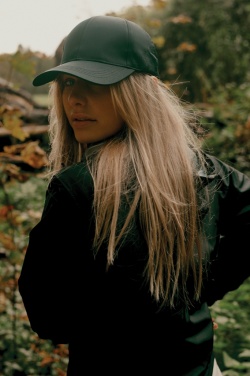 Logotrade profilreklam bild: Iqoniq Logan lättvikt jacka i återvunnen polyester